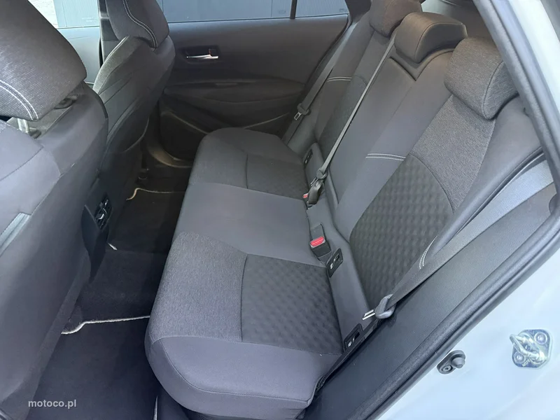 Toyota Corolla E210 12