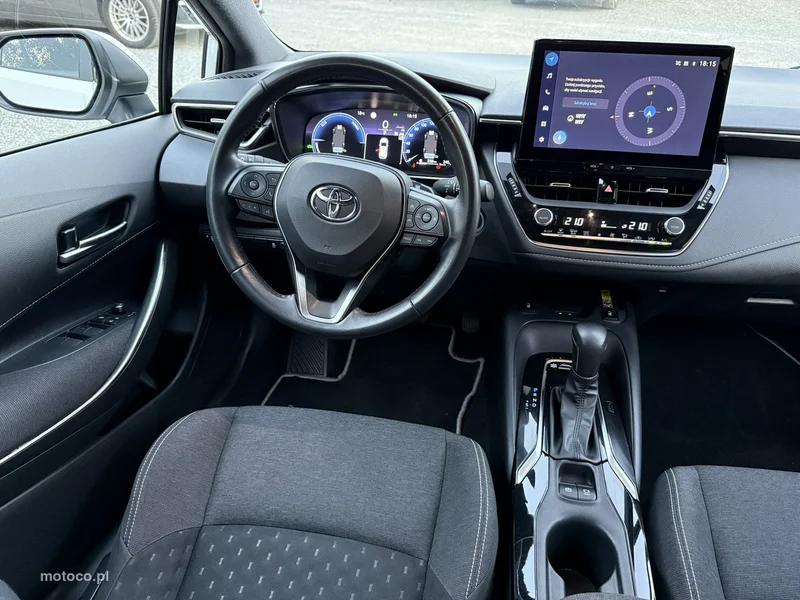 Toyota Corolla E210 14