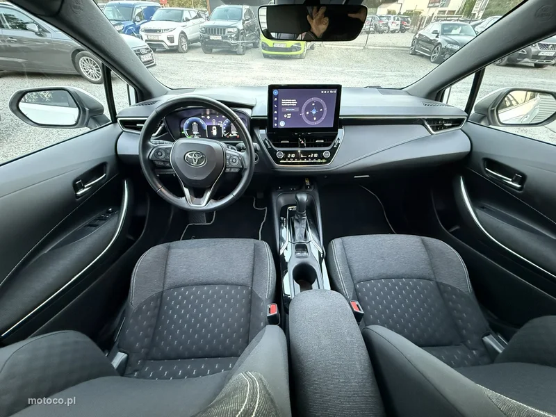 Toyota Corolla E210 15