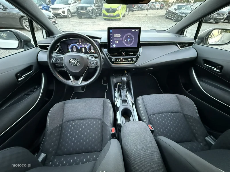 Toyota Corolla E210 16