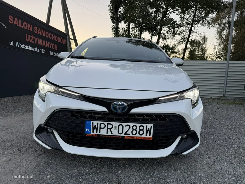 Toyota Corolla E210 3
