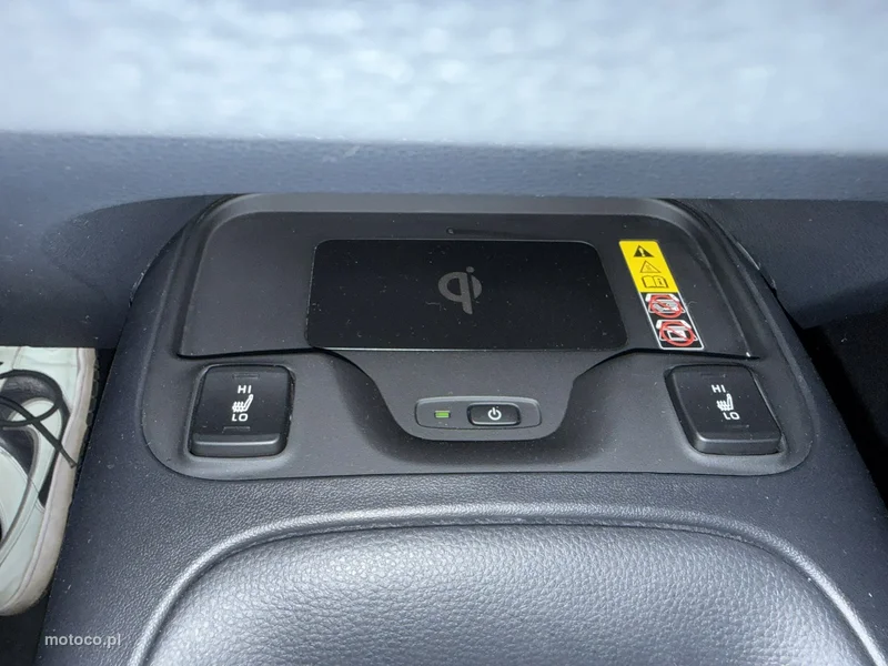 Toyota Corolla E210 30