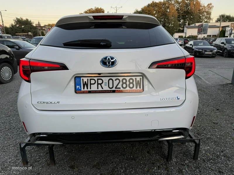 Toyota Corolla E210 8