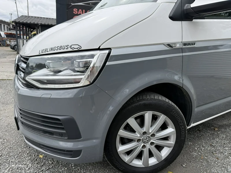 Volkswagen Multivan 11