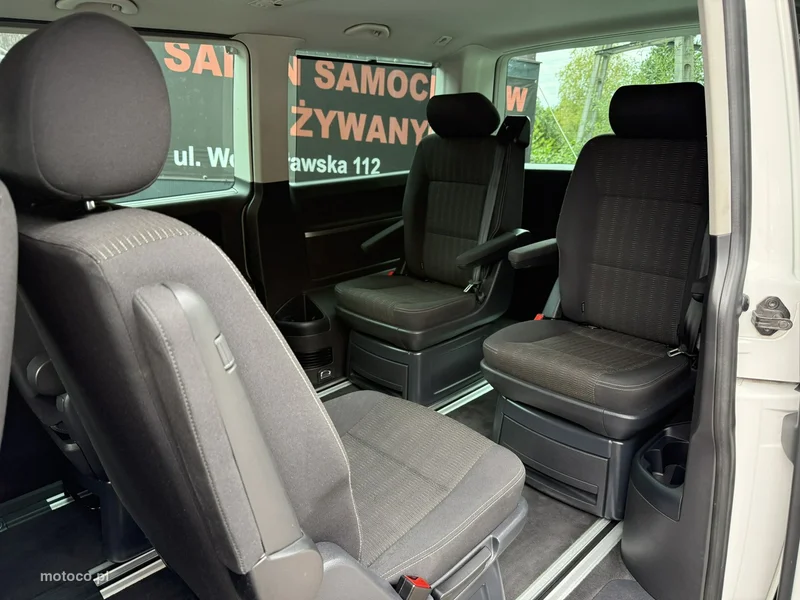 Volkswagen Multivan 13