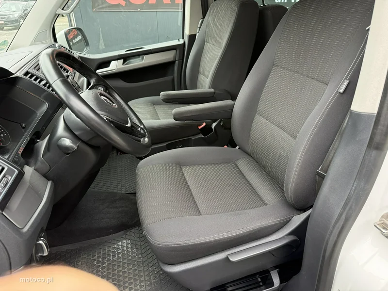 Volkswagen Multivan 22