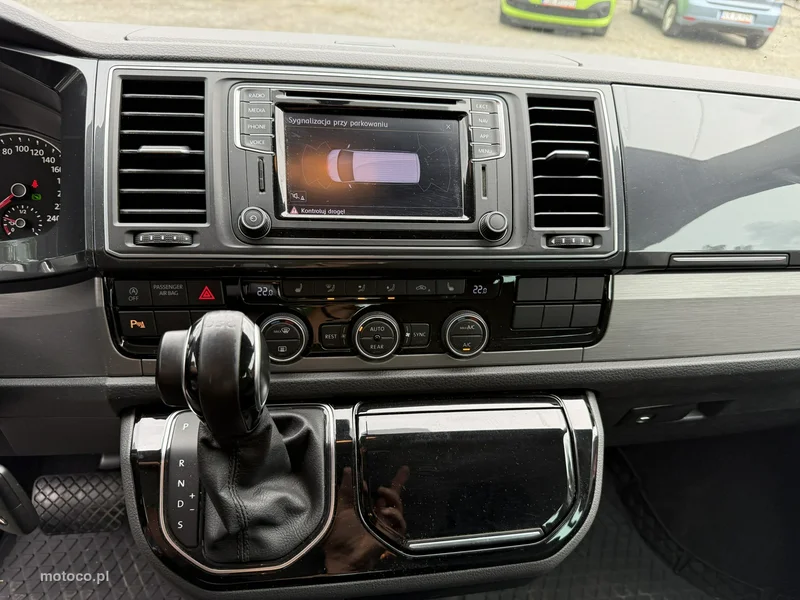 Volkswagen Multivan 26