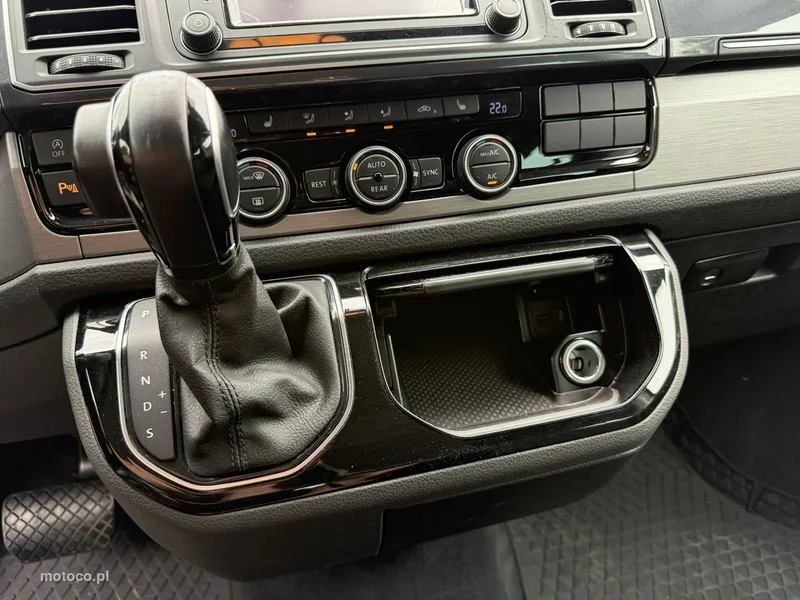 Volkswagen Multivan 31