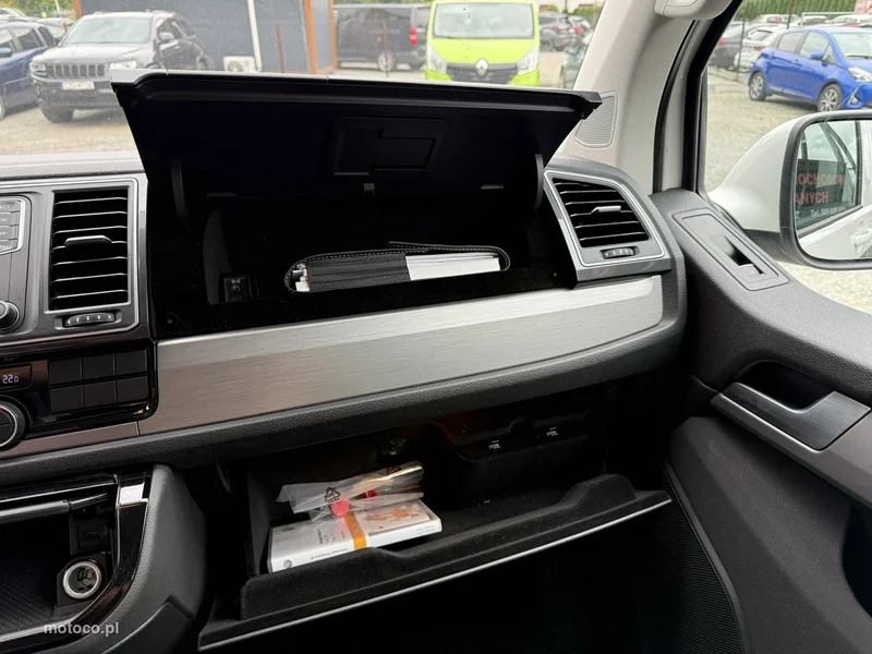 Volkswagen Multivan 34