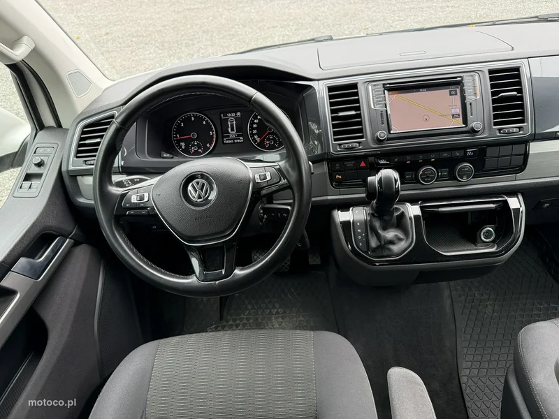 Volkswagen Multivan 38
