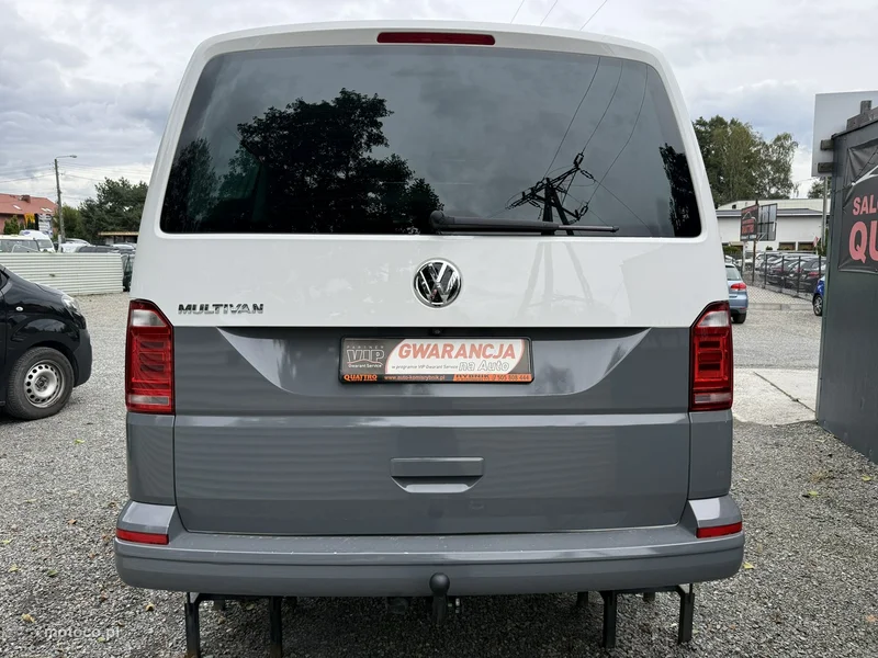 Volkswagen Multivan 8