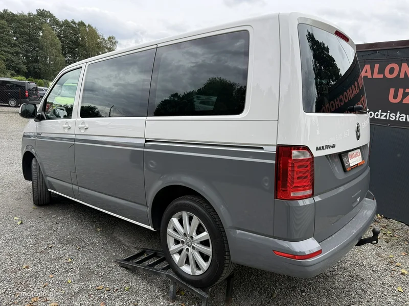 Volkswagen Multivan 9
