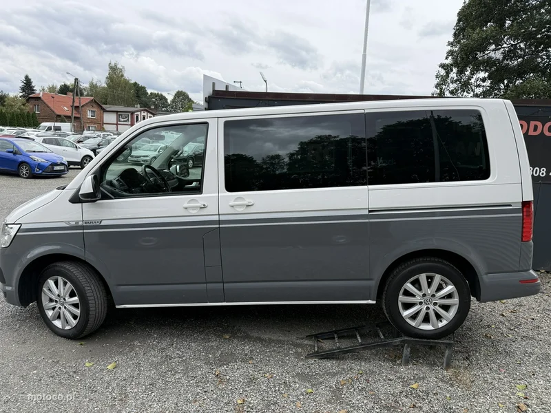 Volkswagen Multivan 10