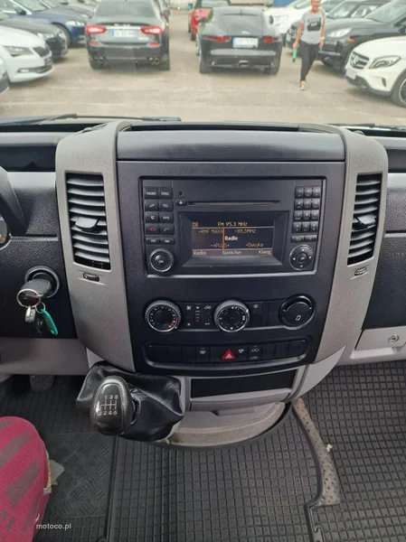Mercedes-Benz Sprinter 10
