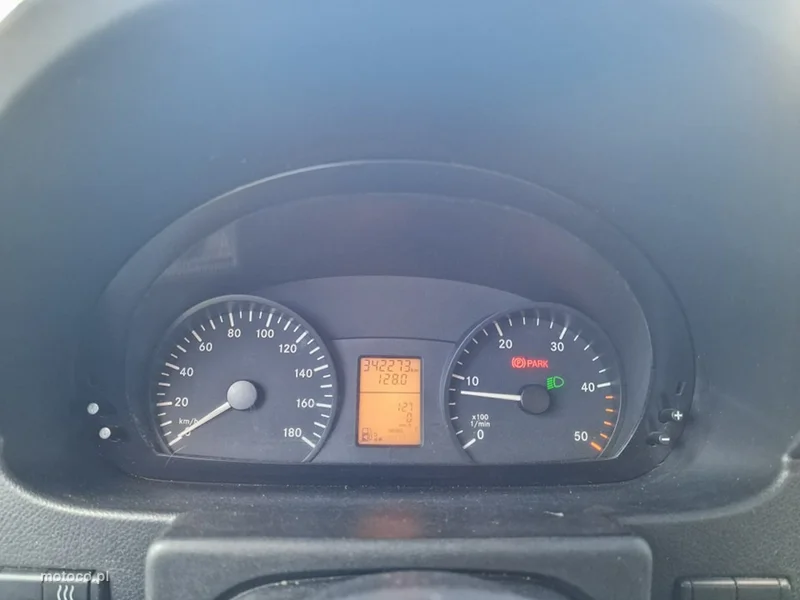 Mercedes-Benz Sprinter 8