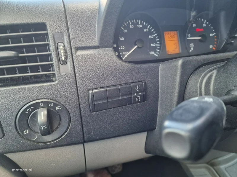 Mercedes-Benz Sprinter 11
