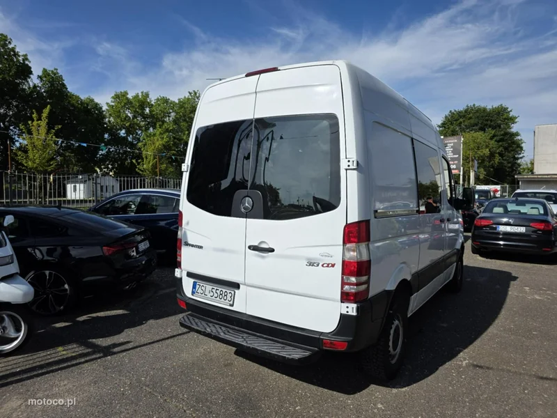Mercedes-Benz Sprinter 4