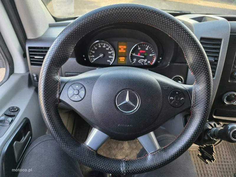 Mercedes-Benz Sprinter 8
