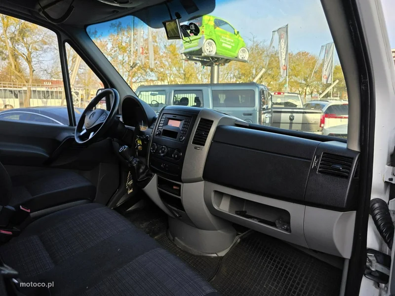 Mercedes-Benz Sprinter 23