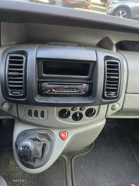 Renault Trafic 11