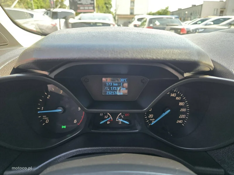 Ford Transit Connect 8