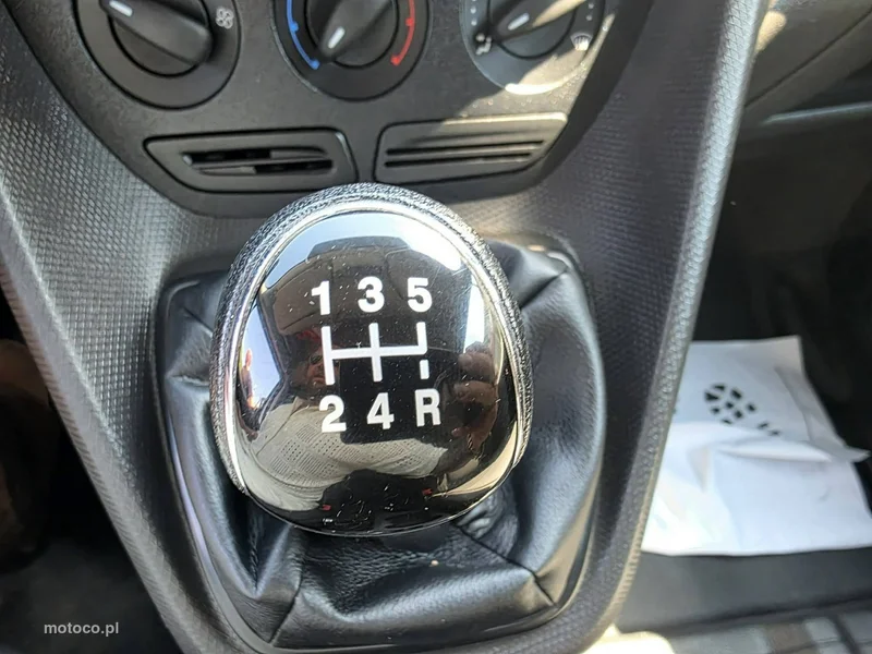 Ford Transit Connect 17