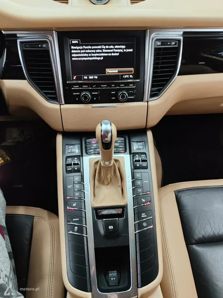 Porsche Macan 95B 15
