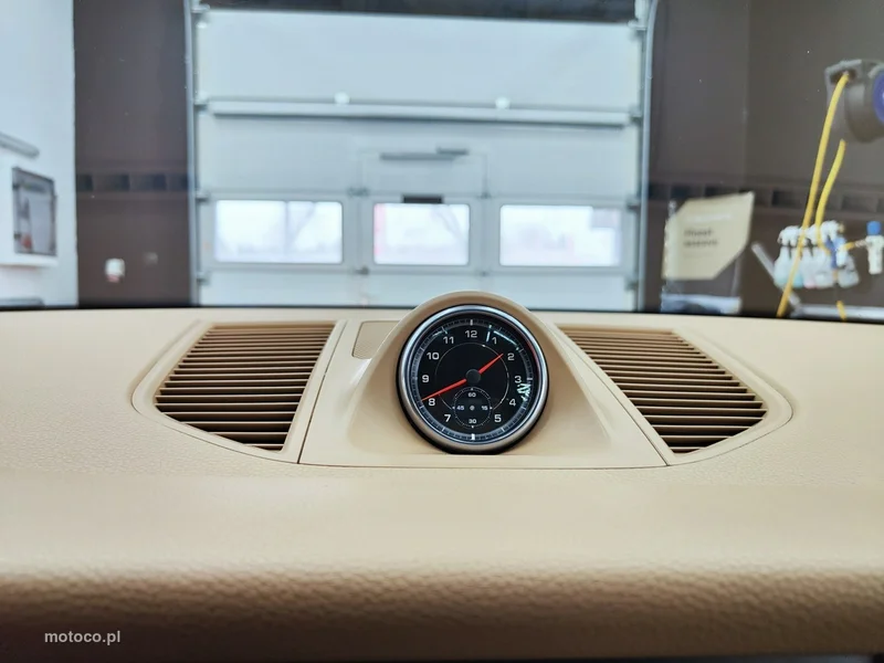 Porsche Macan 95B 16