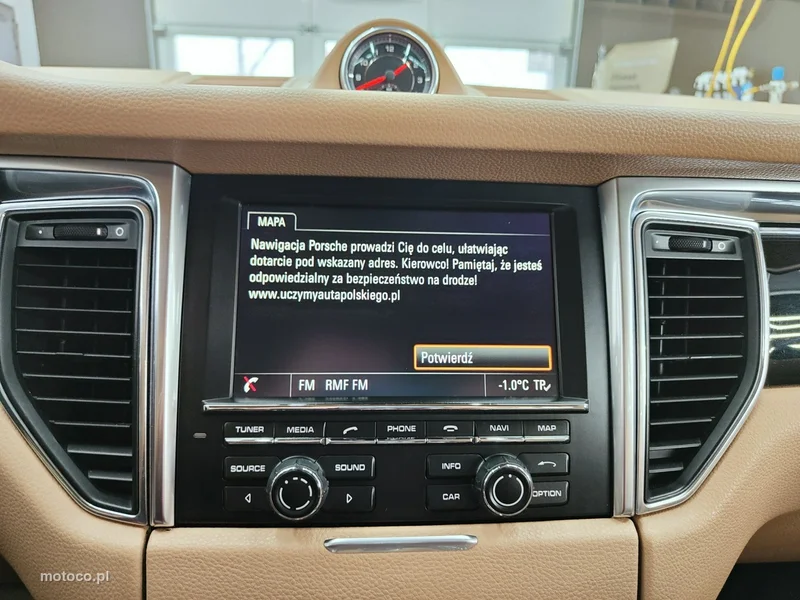 Porsche Macan 95B 19