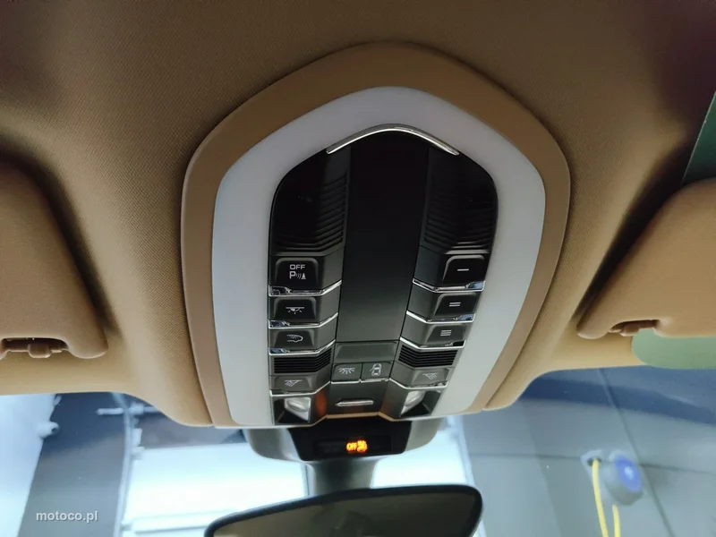 Porsche Macan 95B 26