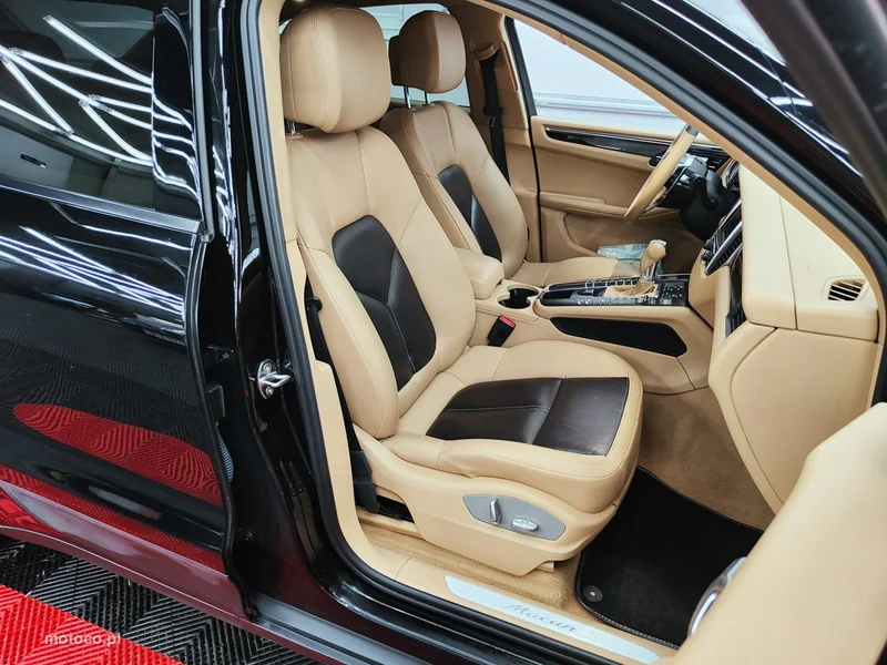 Porsche Macan 95B 28
