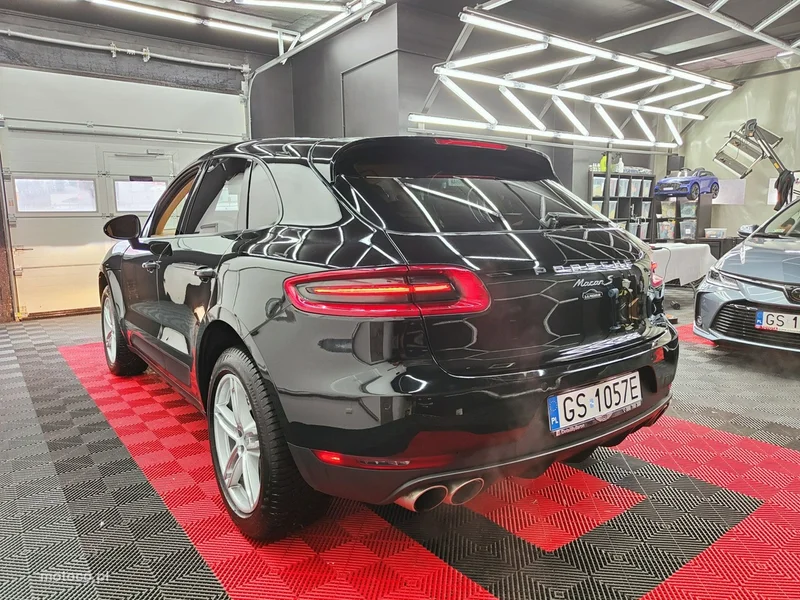 Porsche Macan 95B 4