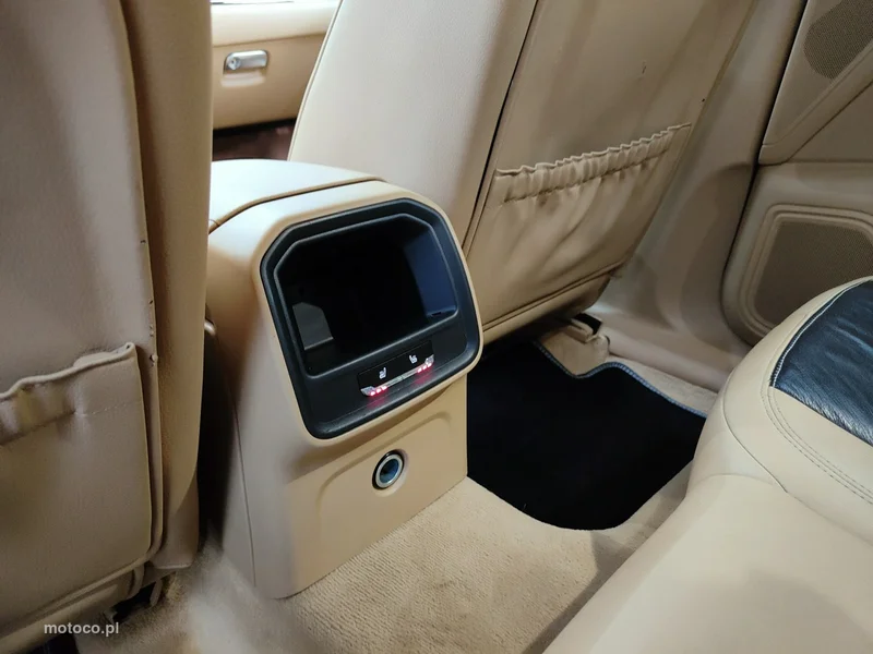 Porsche Macan 95B 32
