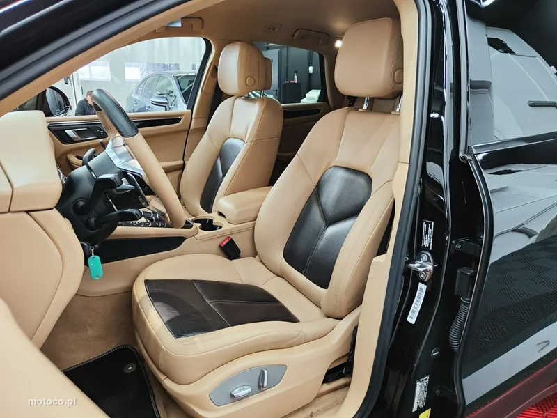 Porsche Macan 95B 7