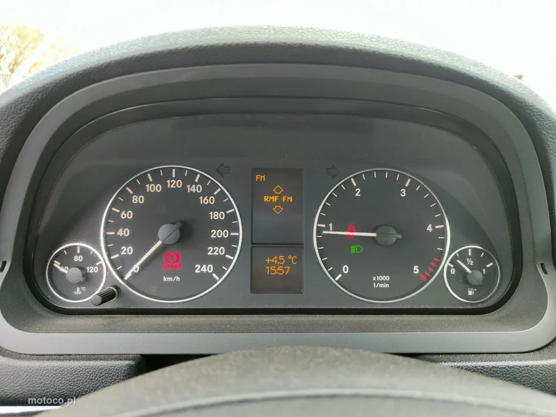 Mercedes-Benz Klasa B W245 B 180 9