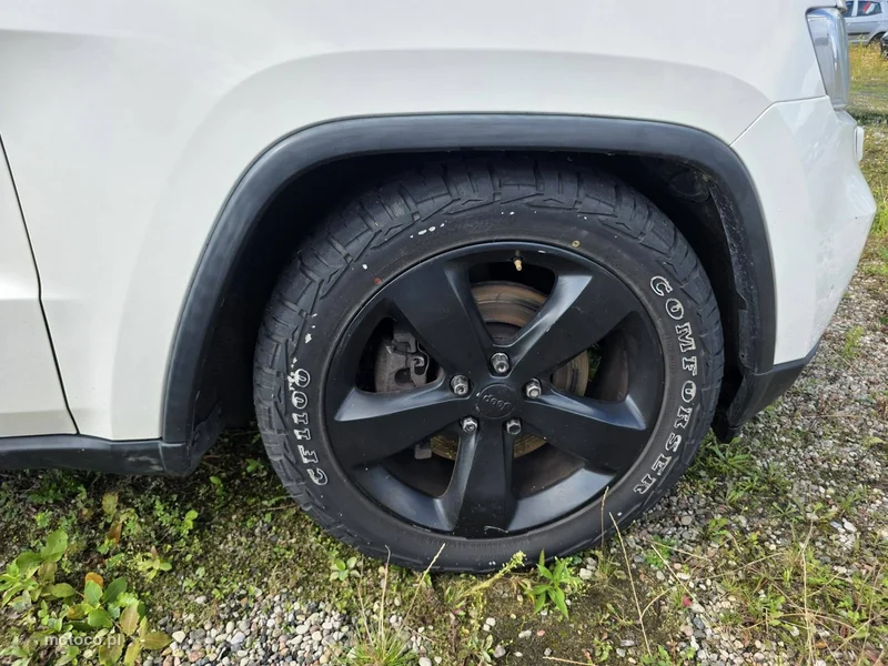 Jeep Grand Cherokee 24
