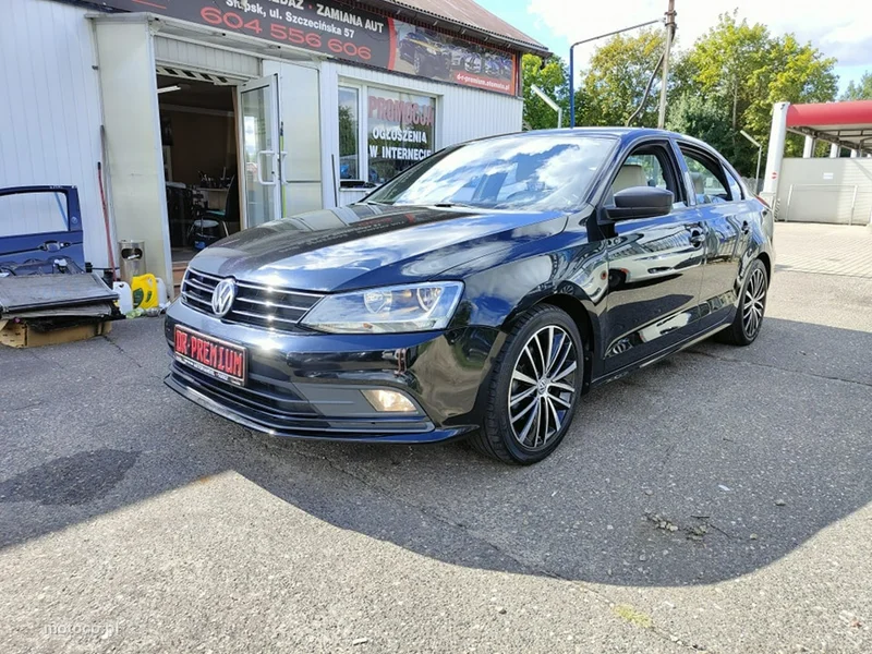 Volkswagen Jetta VI 3