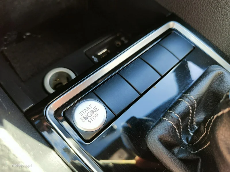 Volkswagen Jetta VI 25