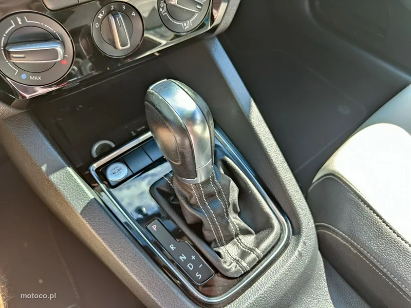 Volkswagen Jetta VI 26