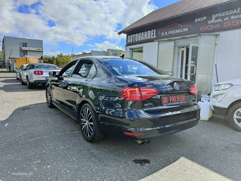 Volkswagen Jetta VI 4