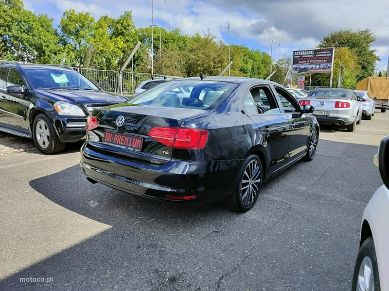 Volkswagen Jetta VI 5
