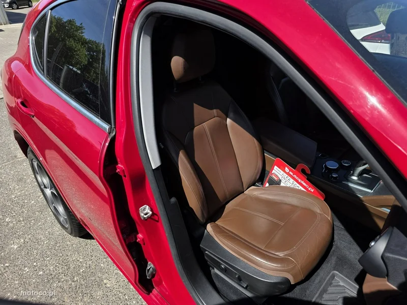 Alfa Romeo Stelvio 25