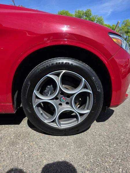Alfa Romeo Stelvio 31