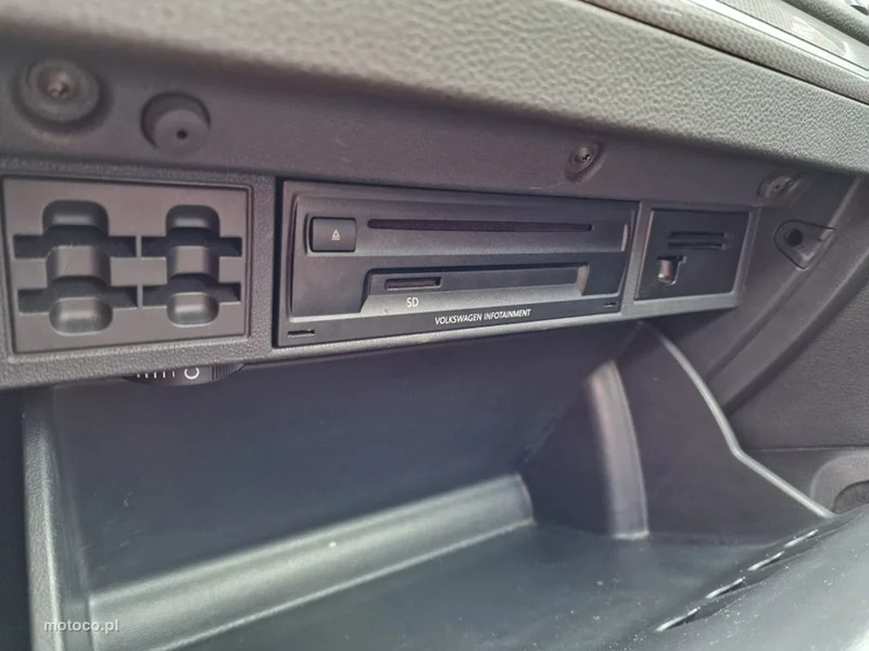 Volkswagen Golf VII 28