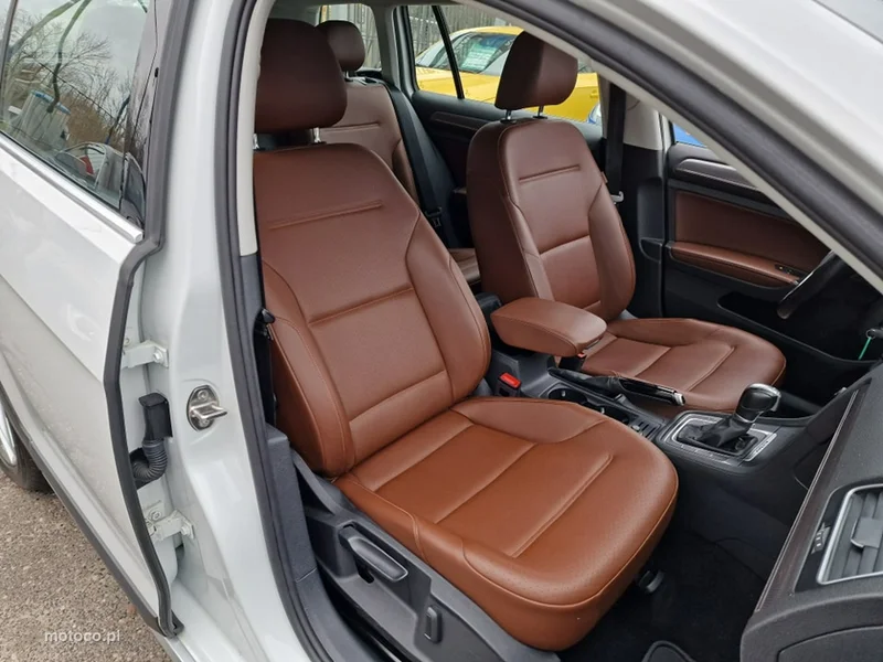 Volkswagen Golf VII 29