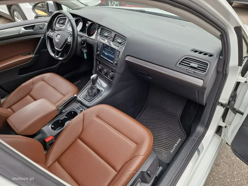 Volkswagen Golf VII 30