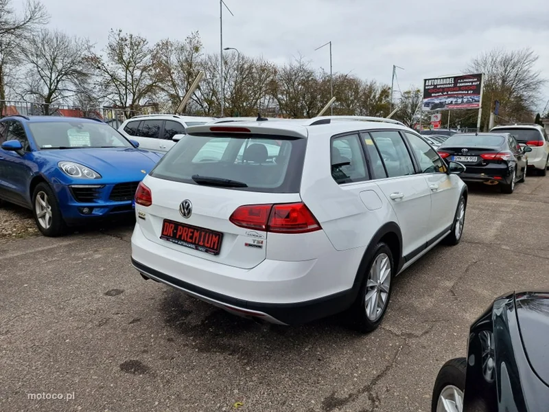 Volkswagen Golf VII 4