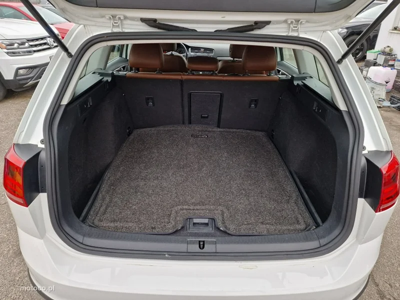 Volkswagen Golf VII 34