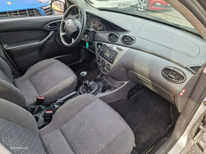 Ford Focus II 17