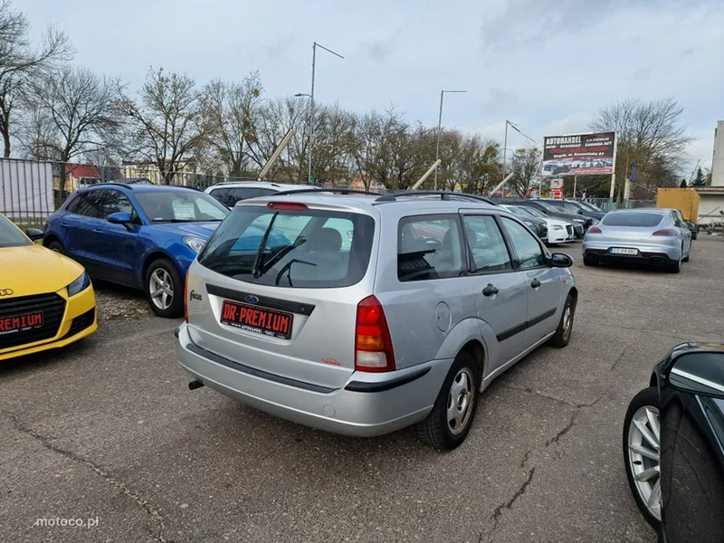 Ford Focus II 3